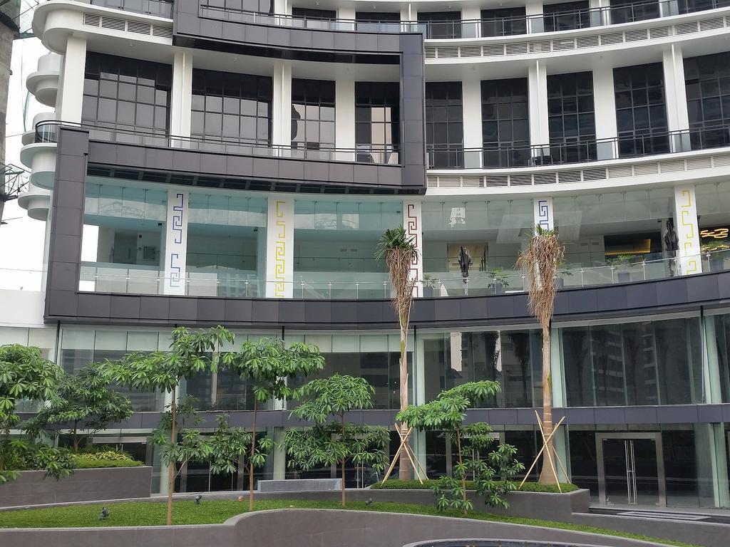 Milano Versace Suites Макати Экстерьер фото