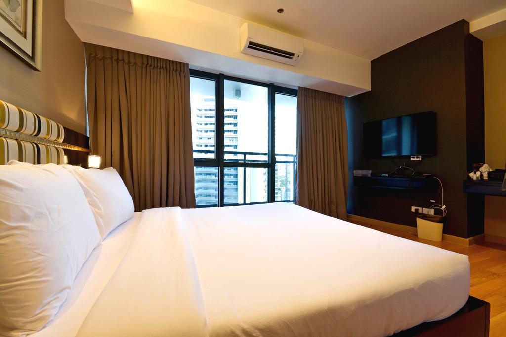 Milano Versace Suites Макати Экстерьер фото