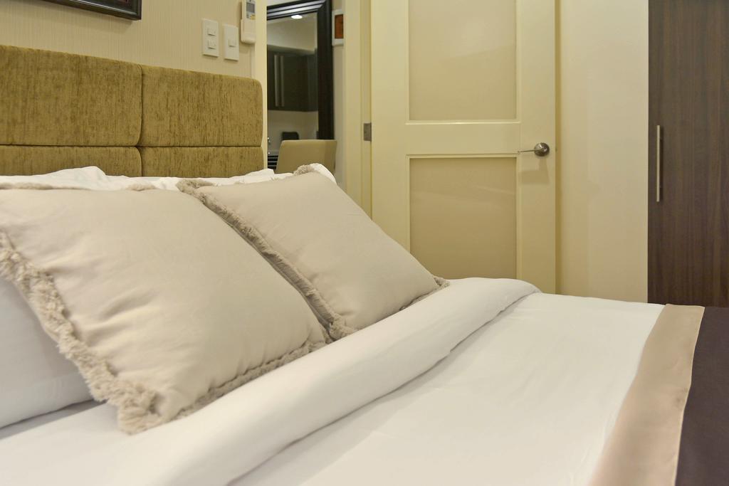 Milano Versace Suites Макати Экстерьер фото