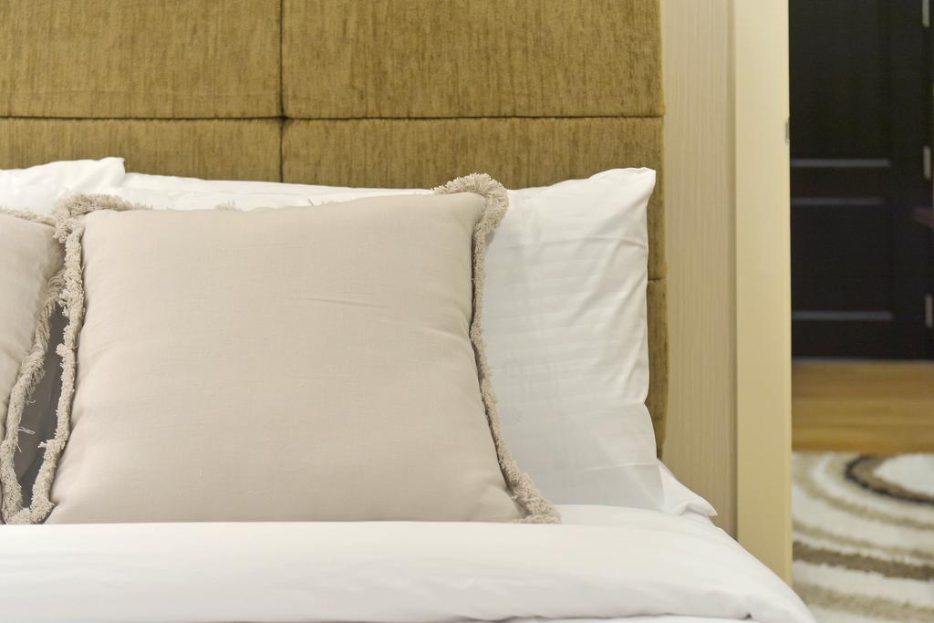 Milano Versace Suites Макати Экстерьер фото