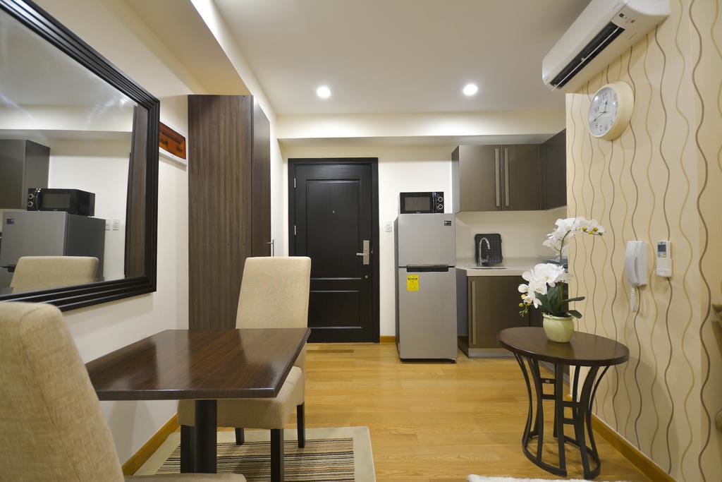 Milano Versace Suites Макати Экстерьер фото