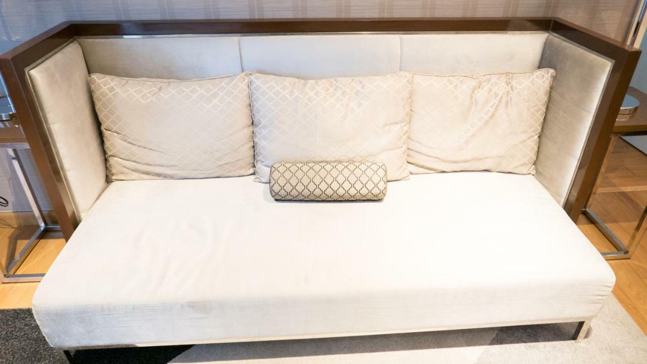 Milano Versace Suites Макати Экстерьер фото