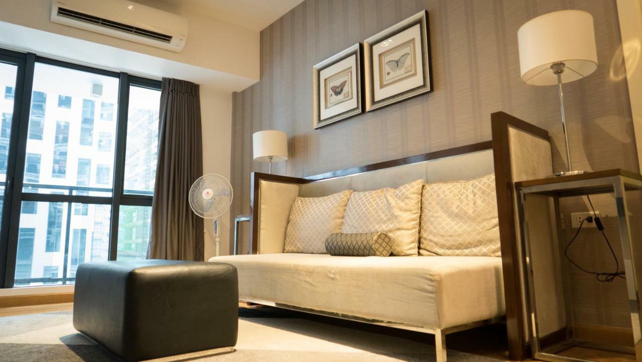 Milano Versace Suites Макати Экстерьер фото